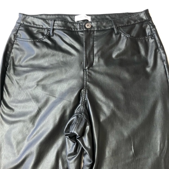 ADDITION Elle Black High Waisted Faux Leather Crop Pants Size 16 - Picture 3 of 13